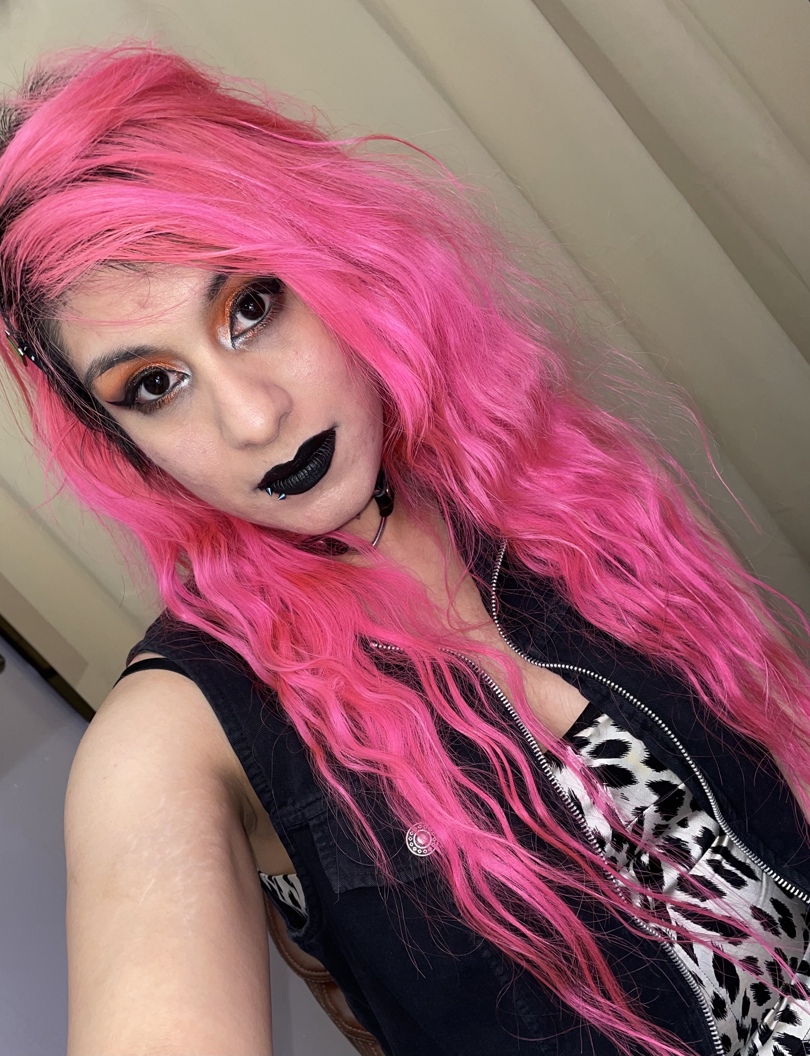 8B5FDEEA-55ED-4526-84E4-5A21CD67EA23