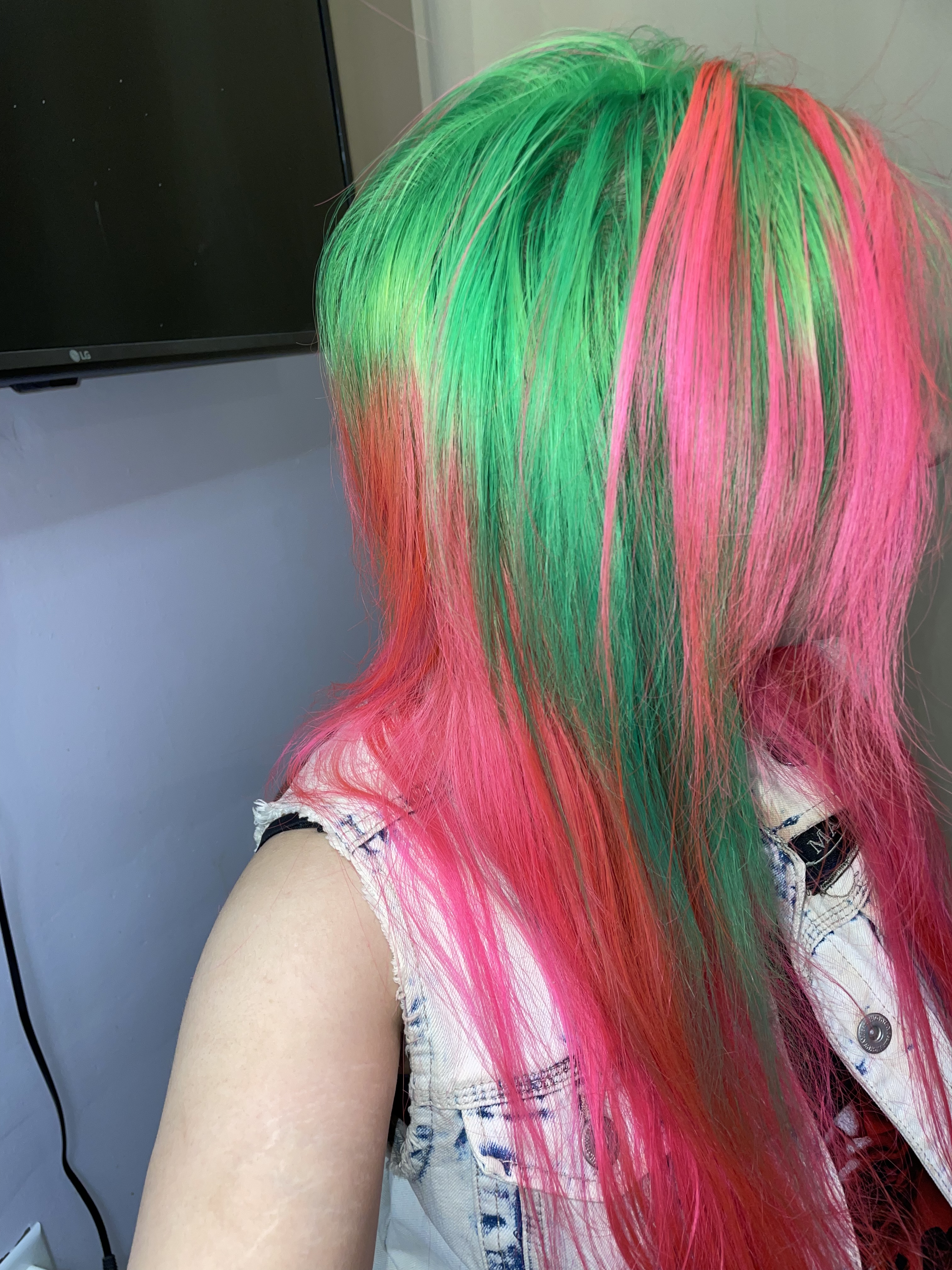 79EC73D6-A84C-47DA-84C9-817D875B0DAE