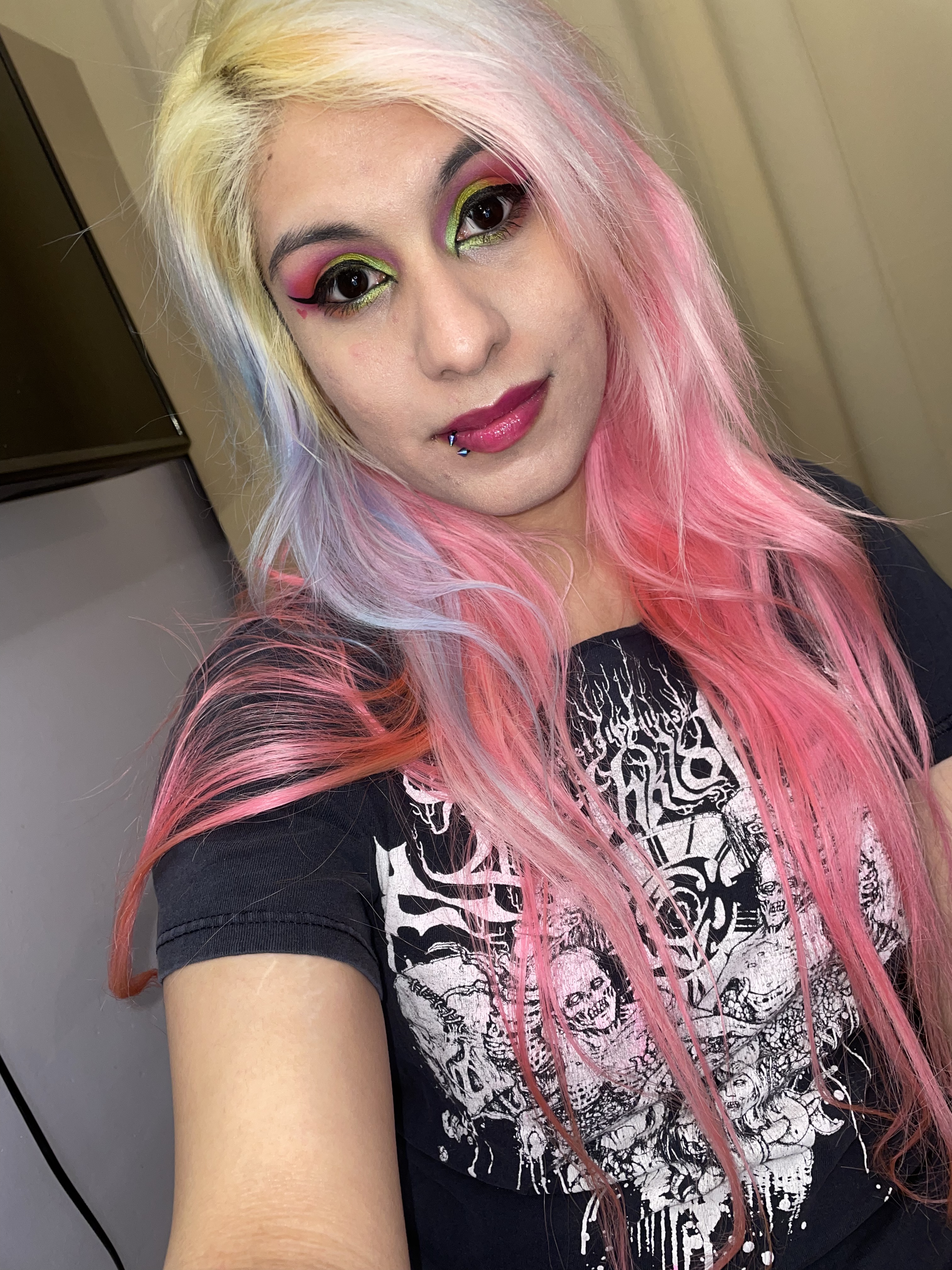 8FF4D393-2B93-4F5D-8CE2-622DA1ABE3D5