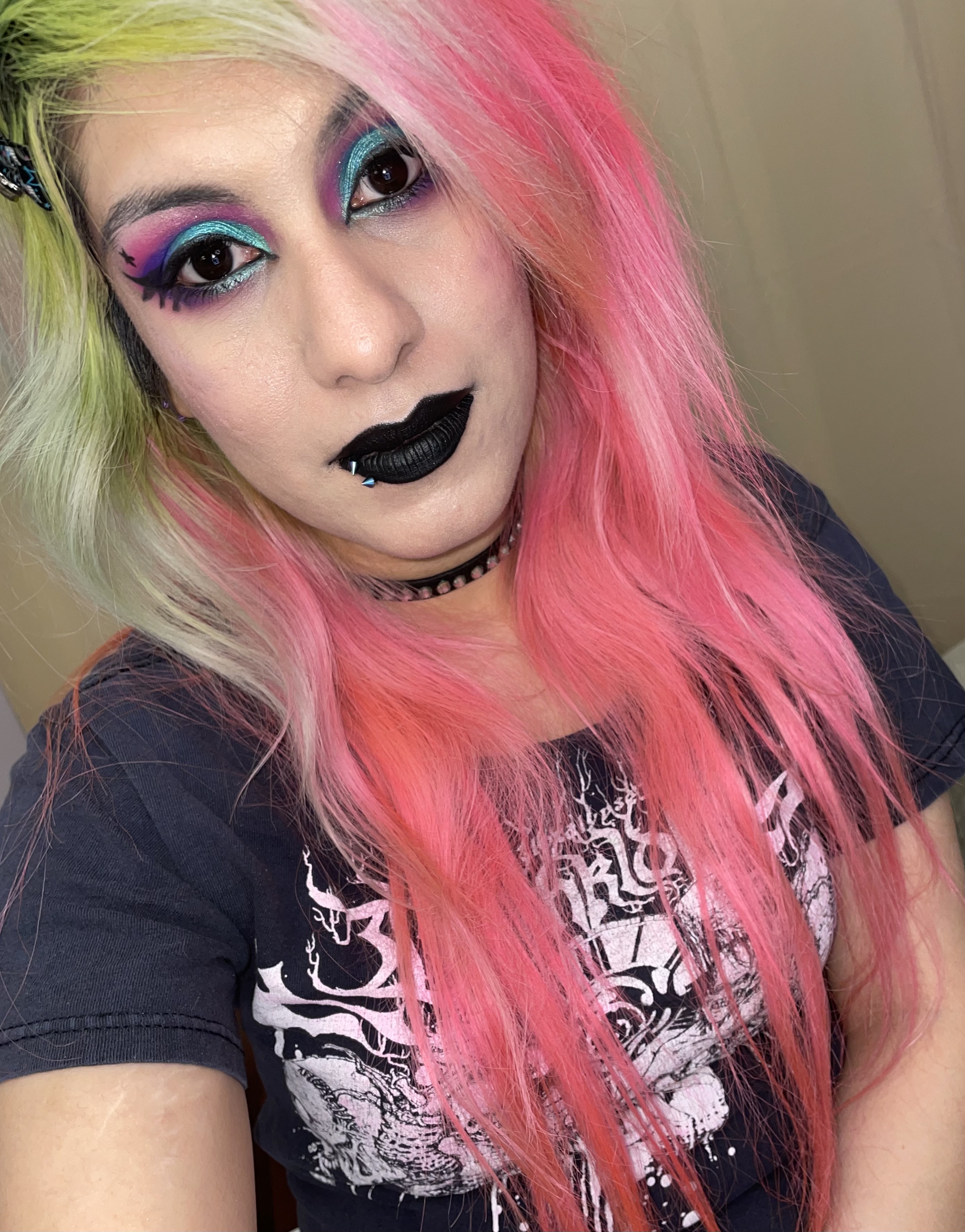 D7415739-A042-45A8-AAA3-7A7BE30031DA