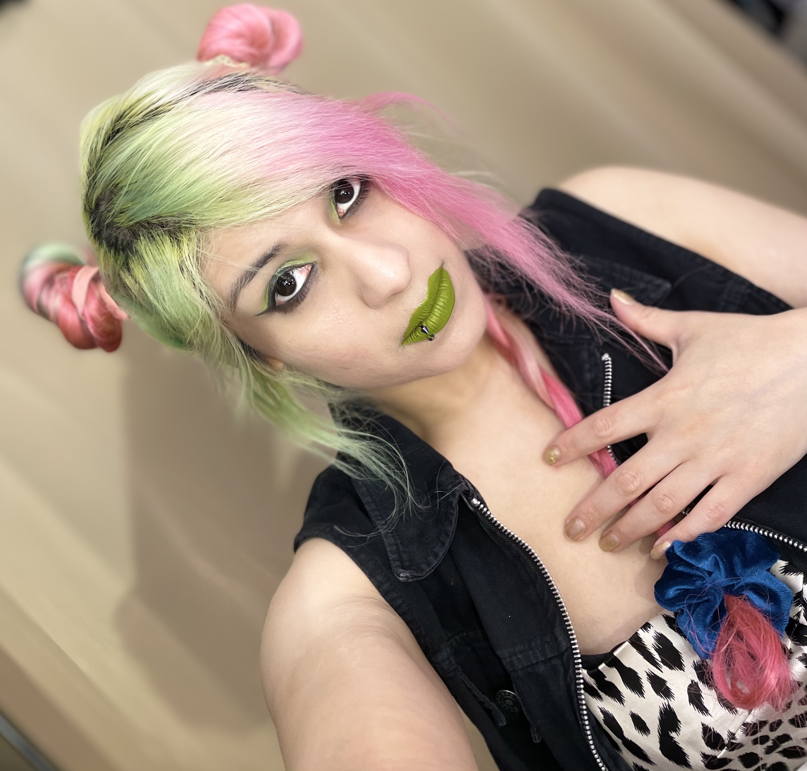 C1161585-B702-4DB6-B916-B0EEA1E8D89E