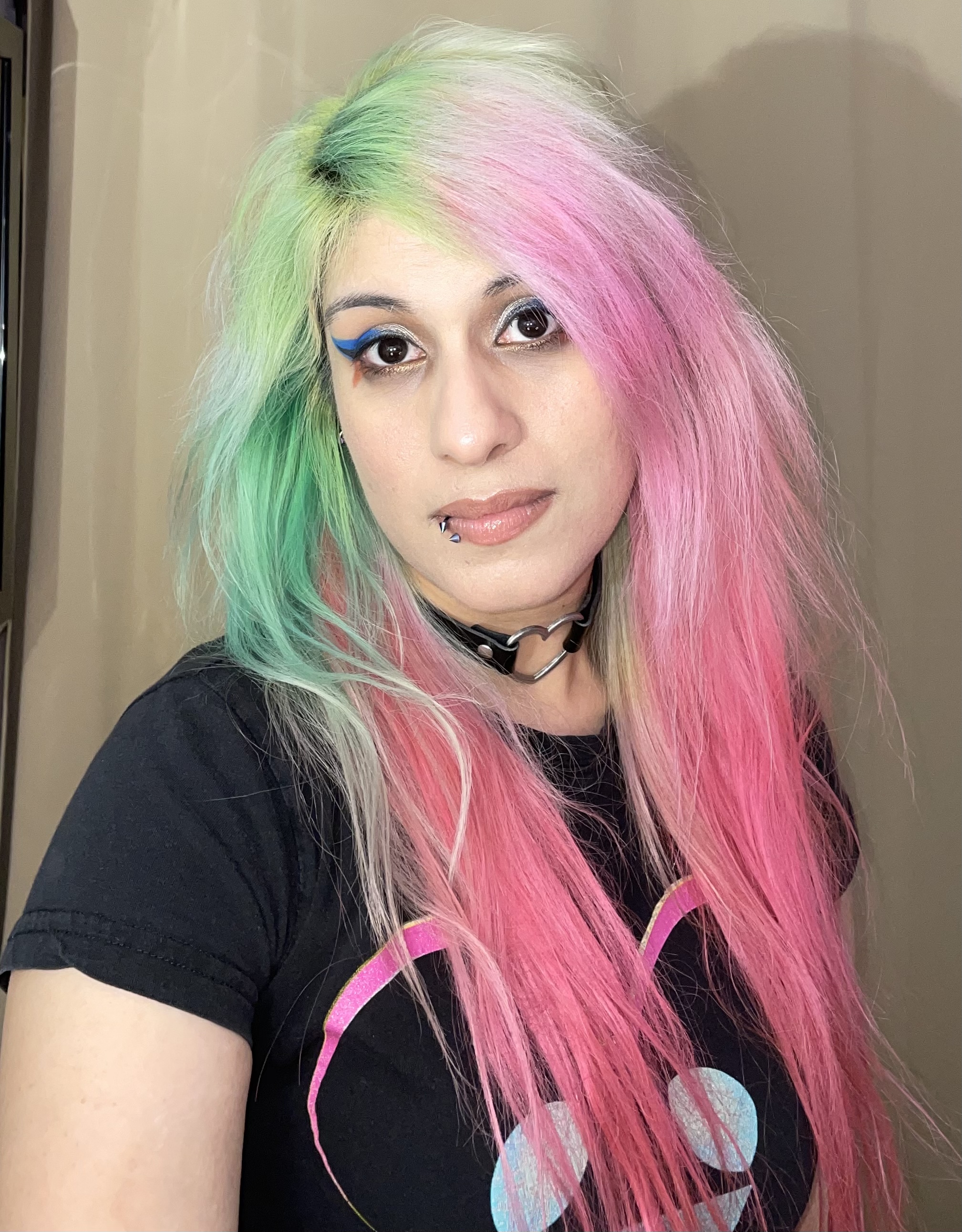 E792C03B-7B21-4E74-B2ED-92241992FE17