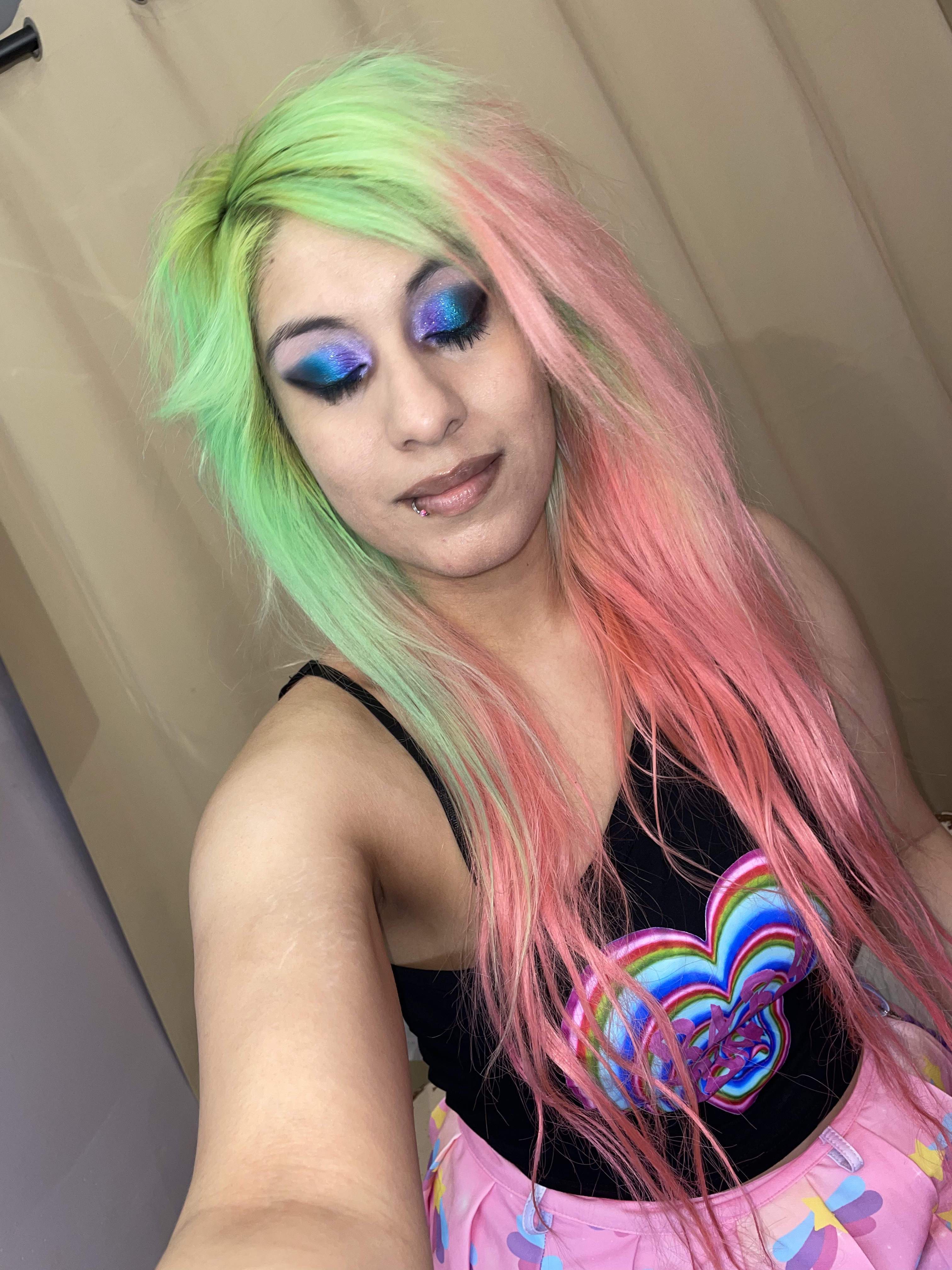 3A4EF8A6-7262-4D9C-BA6D-6FC488D72D79