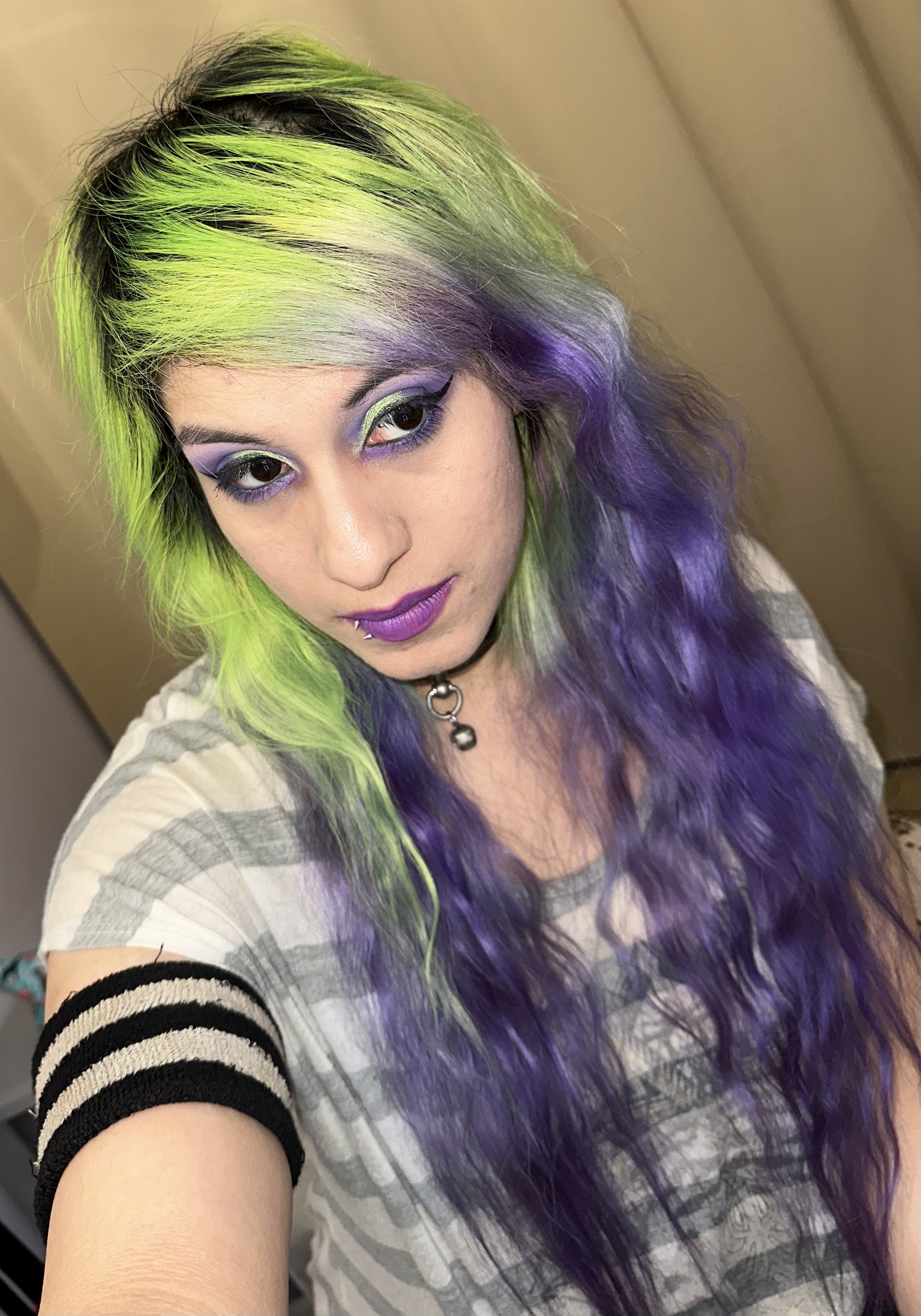 7FFB26AE-55DA-4FB4-88B4-AD6696C22009