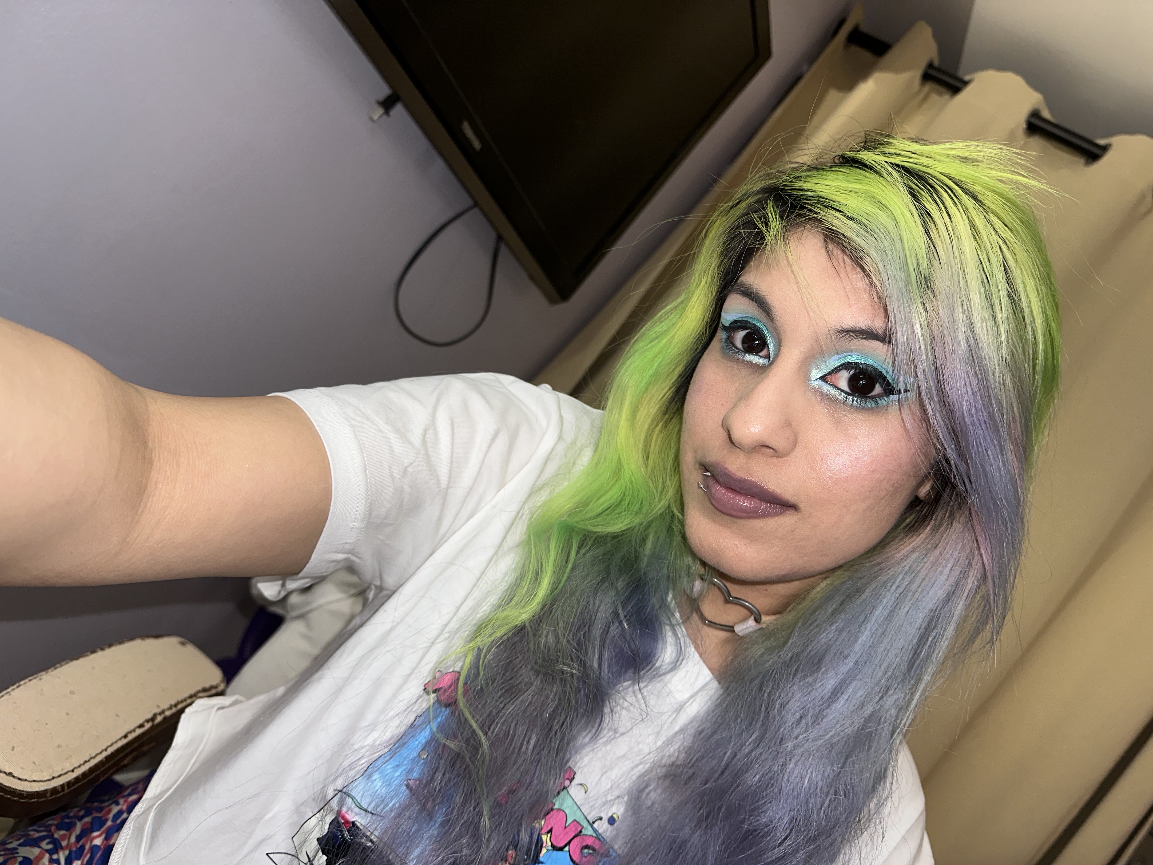 3A25C834-E0AC-4FD5-B63D-56B811702892