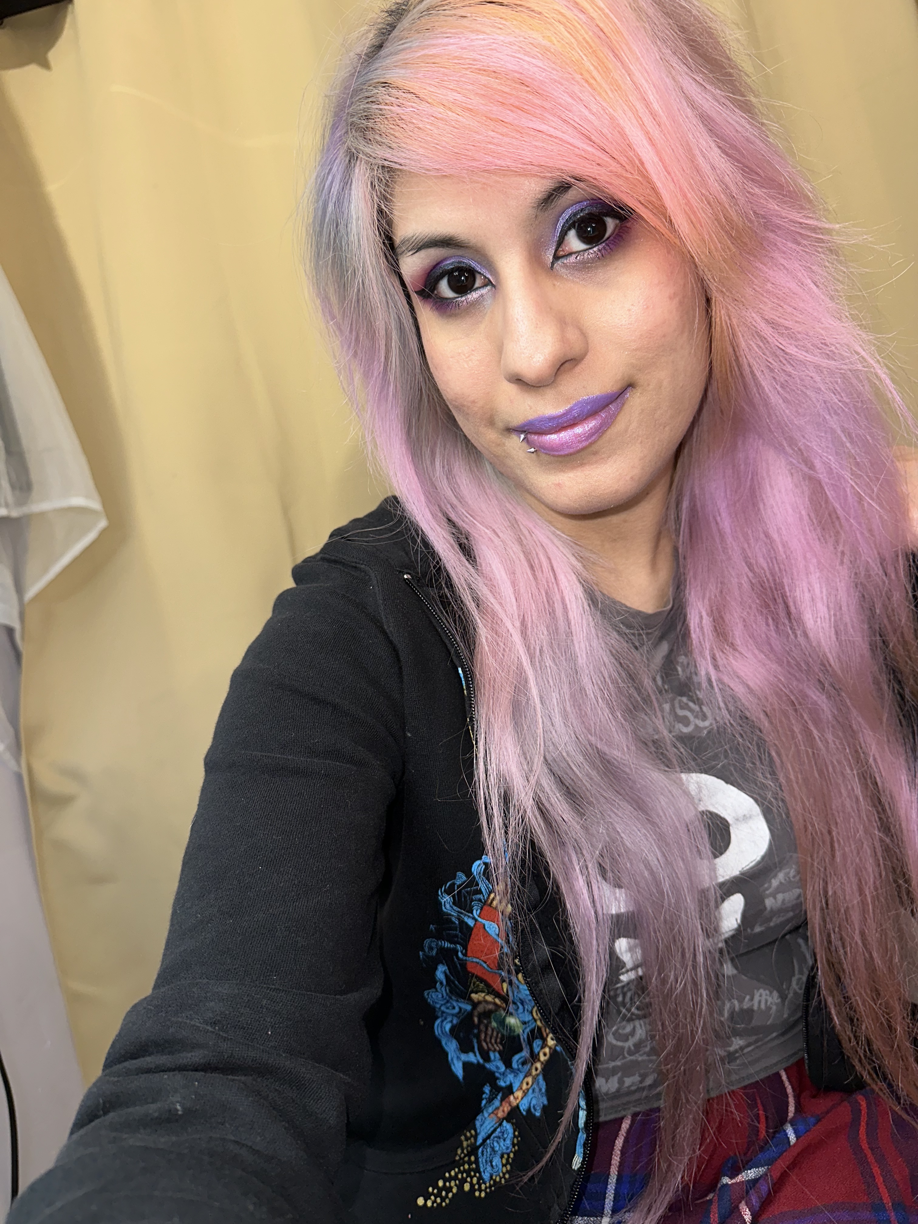 BCF7484C-B28E-468F-B736-21674E1AF93A