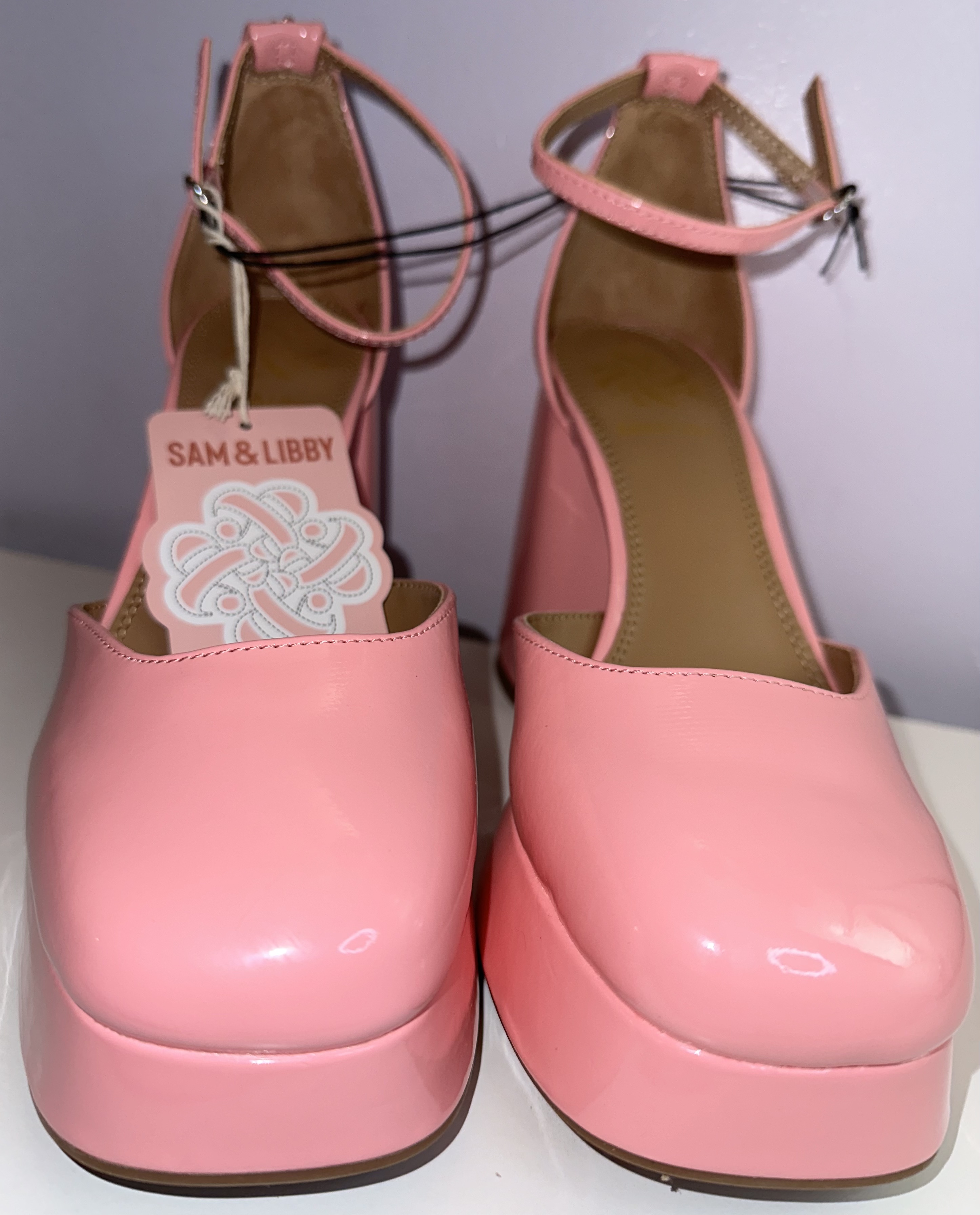 92118077-4327-408F-8E1E-F96E17D23722