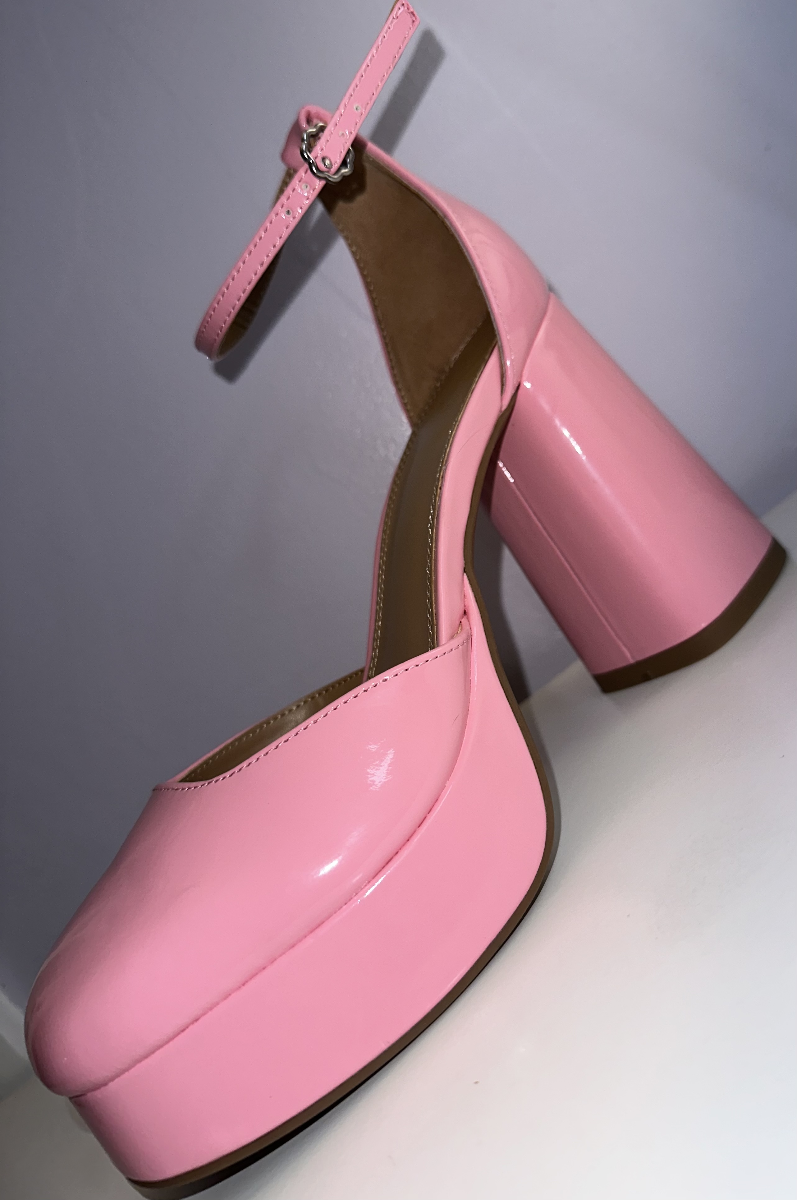 9FA753DF-F905-4D0F-8DE9-C6FB83CDE823